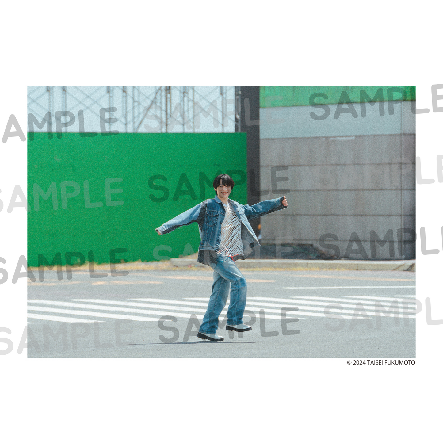 【受注販売】MV「I wanna meet U」Photo1